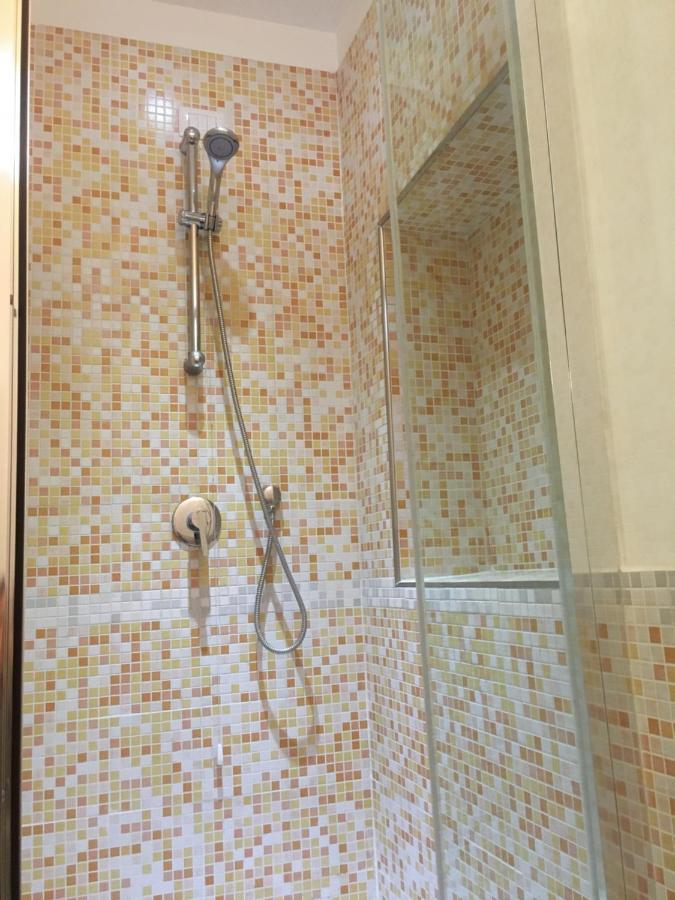 La Finestra Sul Colosseo B&B 1 Рим Екстериор снимка